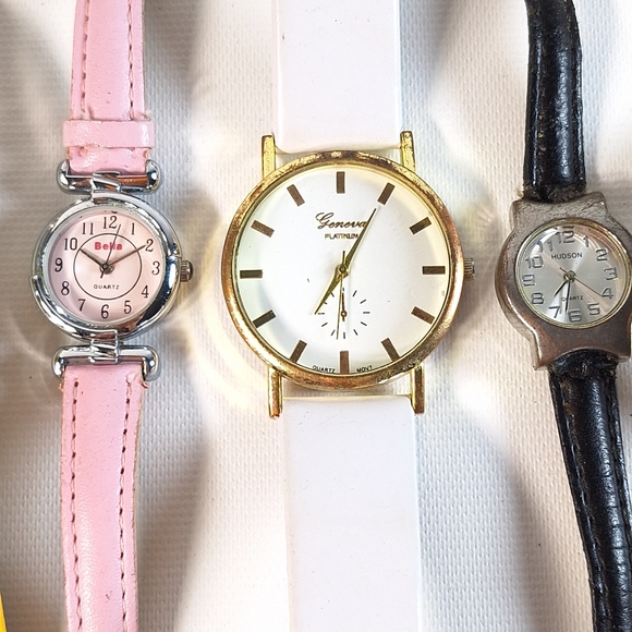 Mixed Watch Lot 12 Pieces Womens Digital Analog Untested - Picture 3 of 8